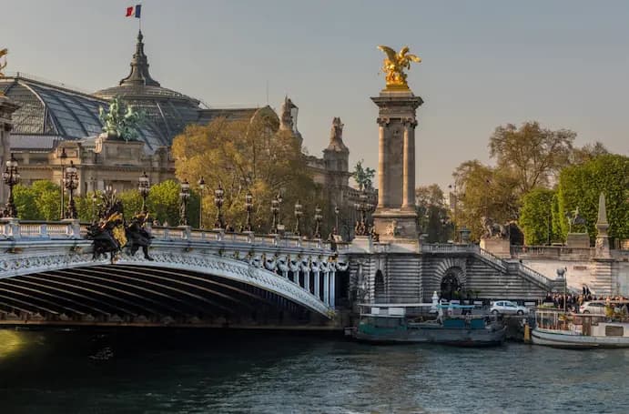 Club du Pont Alexandre III